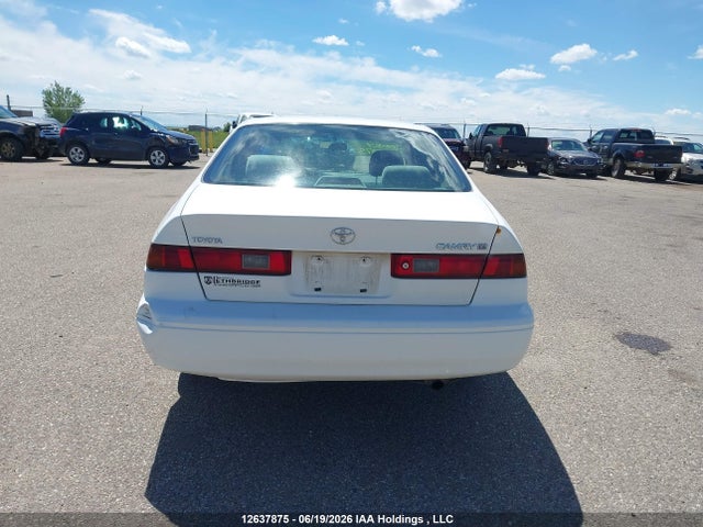 1999 Toyota Camry Le/xle მანქანა იყიდება აუქციონზე, vin: JT2BG22K1X0284658, აუქციონის ნომერი: 12637875