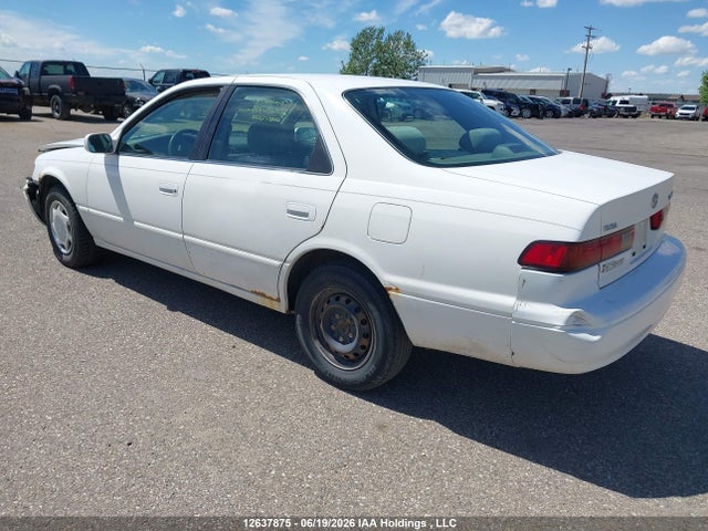 1999 Toyota Camry Le/xle მანქანა იყიდება აუქციონზე, vin: JT2BG22K1X0284658, აუქციონის ნომერი: 12637875