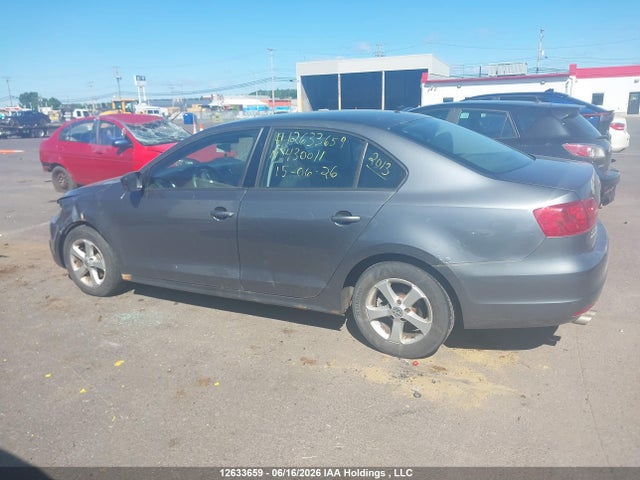 2013 Volkswagen Jetta 2.0l Trendline/2.0l Trendline+ მანქანა იყიდება აუქციონზე, vin: 3VW2K7AJ1DM430011, აუქციონის ნომერი: 12633659