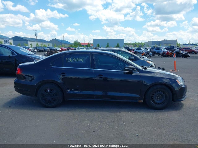 2015 Volkswagen Jetta 1.8 Tsi Comfortline/1.8 Tsi Trendline+ მანქანა იყიდება აუქციონზე, vin: 3VWD07AJ0FM232750, აუქციონის ნომერი: 12634844
