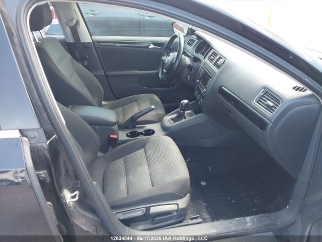 2015 Volkswagen Jetta 1.8 Tsi Comfortline/1.8 Tsi Trendline+ მანქანა იყიდება აუქციონზე, vin: 3VWD07AJ0FM232750, აუქციონის ნომერი: 12634844