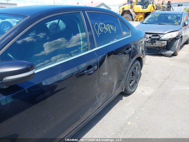 2015 Volkswagen Jetta 1.8 Tsi Comfortline/1.8 Tsi Trendline+ მანქანა იყიდება აუქციონზე, vin: 3VWD07AJ0FM232750, აუქციონის ნომერი: 12634844