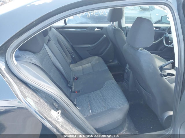 2015 Volkswagen Jetta 1.8 Tsi Comfortline/1.8 Tsi Trendline+ მანქანა იყიდება აუქციონზე, vin: 3VWD07AJ0FM232750, აუქციონის ნომერი: 12634844