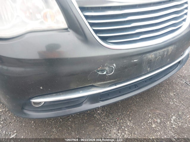 2014 Chrysler Town & Country Touring მანქანა იყიდება აუქციონზე, vin: 2C4RC1BG1ER219173, აუქციონის ნომერი: 12637924