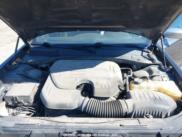 2C3CCASG4GH157030 Chrysler 300c Platinum