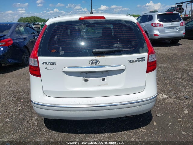 Продаж на аукціоні авто 2011 Hyundai Elantra Gt, vin: KMHDB8AE4BUO95268, номер лоту: 12638013