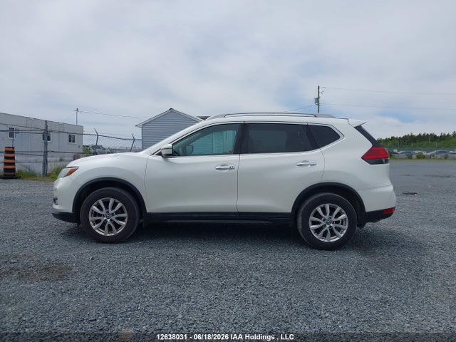 Продажа на аукционе авто 2017 Nissan Rogue S/sl Platinum/sv, vin: 5N1AT2MV1HC862386, номер лота: 12638031