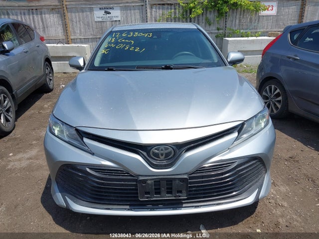 4T1B11HK6JU018221 Toyota CAMRY LE