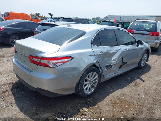 4T1B11HK6JU018221 Toyota CAMRY LE