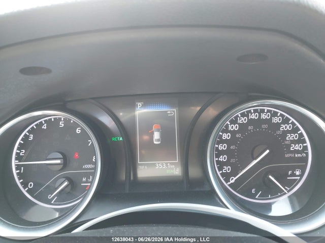 4T1B11HK6JU018221 Toyota CAMRY LE