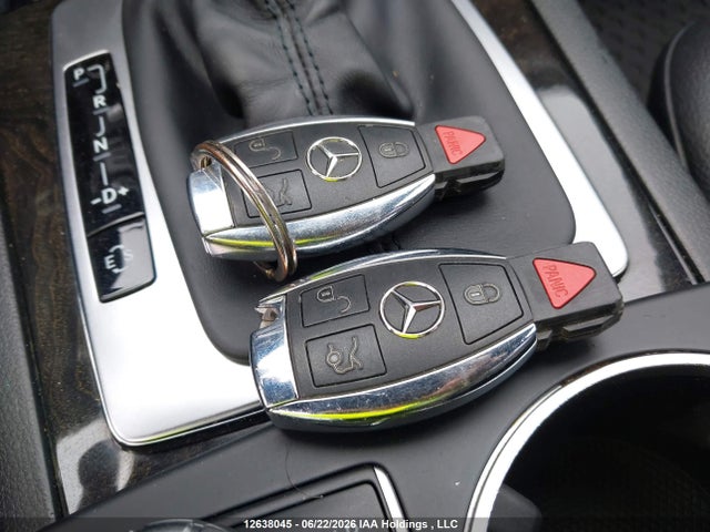 2013 Mercedes-benz C 300 4matic მანქანა იყიდება აუქციონზე, vin: WDDGF8AB0DA823738, აუქციონის ნომერი: 12638045