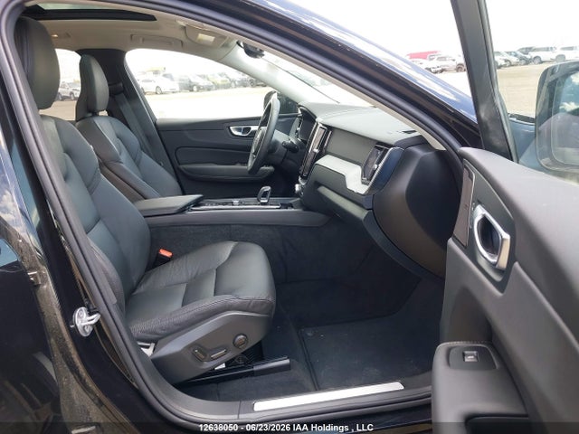Volvo XC60 PLUS 2025 YV4M12RC6S1207977 Image 5