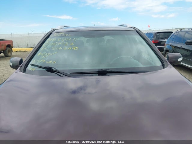 Продажа на аукционе авто 2011 Kia Sorento Lx, vin: 5XYKTCA10BG067137, номер лота: 12638065