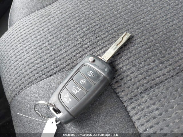 Продажа на аукционе авто 2019 Hyundai Santa Fe Essential, vin: 5NMS23AD5KH105013, номер лота: 12638099