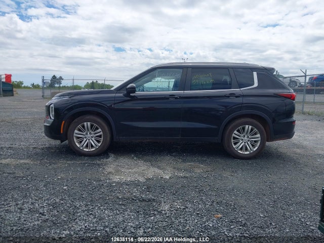 JA4J4TA88NZ603211 Mitsubishi Outlander Es