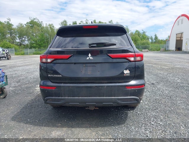 JA4J4TA88NZ603211 Mitsubishi Outlander Es