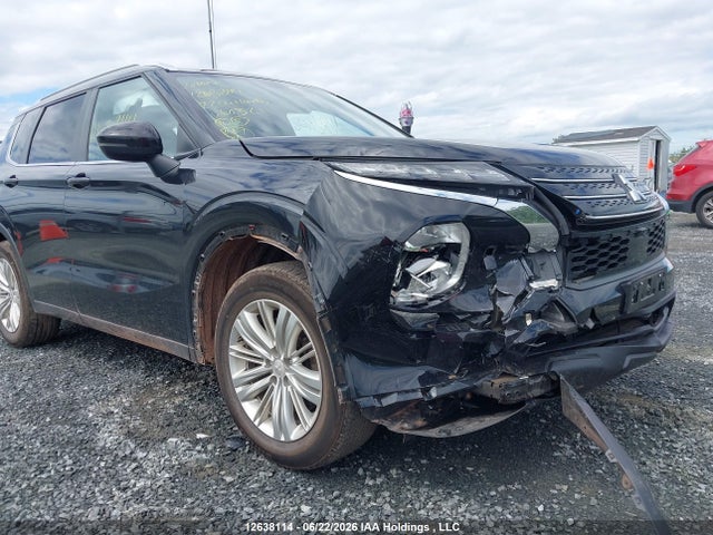 JA4J4TA88NZ603211 Mitsubishi Outlander Es