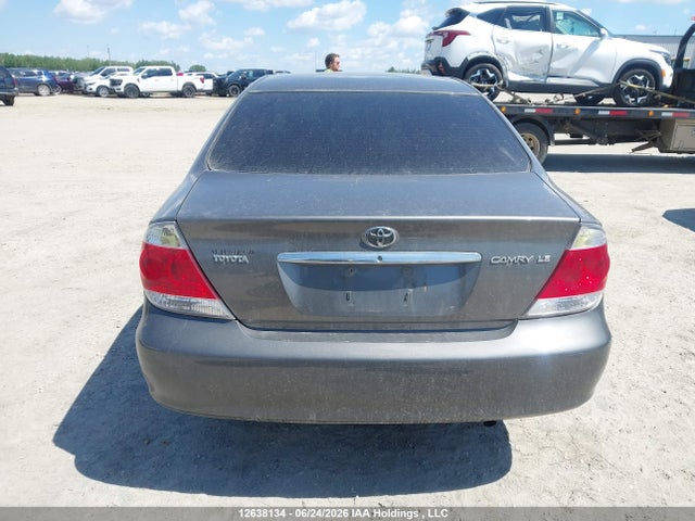 2005 Toyota Camry Le/xle/se მანქანა იყიდება აუქციონზე, vin: 4T1BE32K35U576090, აუქციონის ნომერი: 12638134