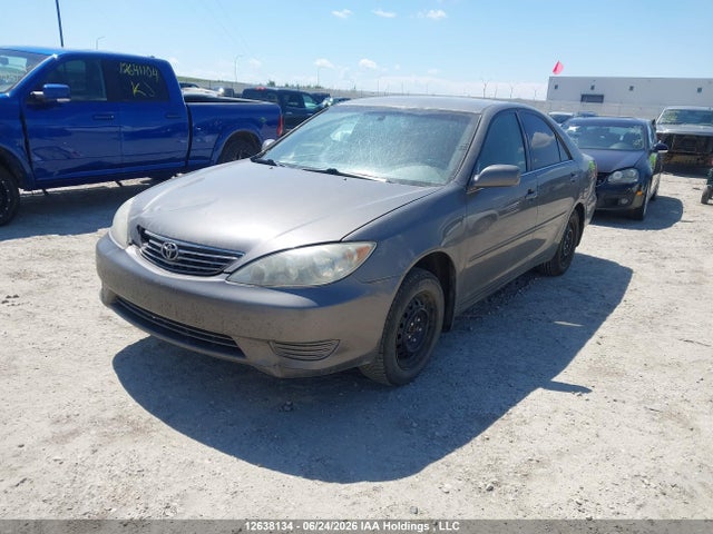 2005 Toyota Camry Le/xle/se მანქანა იყიდება აუქციონზე, vin: 4T1BE32K35U576090, აუქციონის ნომერი: 12638134