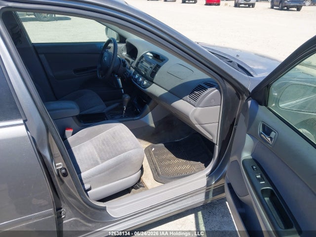 2005 Toyota Camry Le/xle/se მანქანა იყიდება აუქციონზე, vin: 4T1BE32K35U576090, აუქციონის ნომერი: 12638134