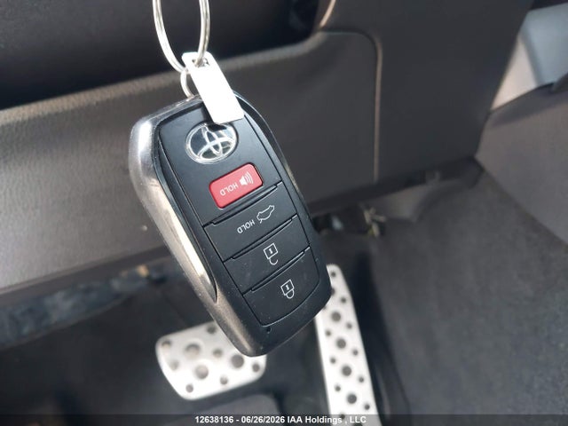 2026 Toyota Camry მანქანა იყიდება აუქციონზე, vin: 4T1DBADK5TU042024, აუქციონის ნომერი: 12638136