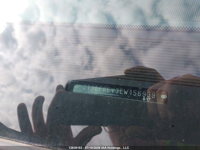 2T3BFREV3EW156939 Toyota RAV4 LE