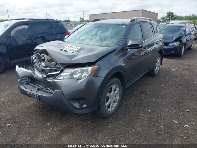 2T3BFREV3EW156939 Toyota RAV4 LE