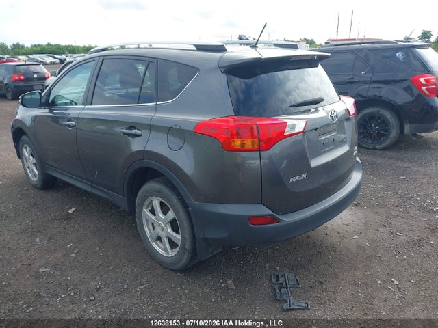 2T3BFREV3EW156939 Toyota RAV4 LE