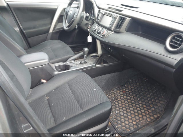 2T3BFREV3EW156939 Toyota RAV4 LE