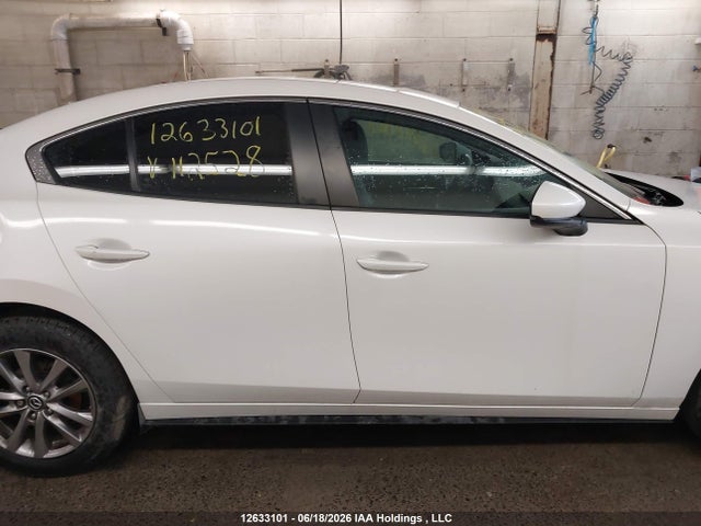 JM1BPACL1K1112528 Mazda Mazda3 Gs
