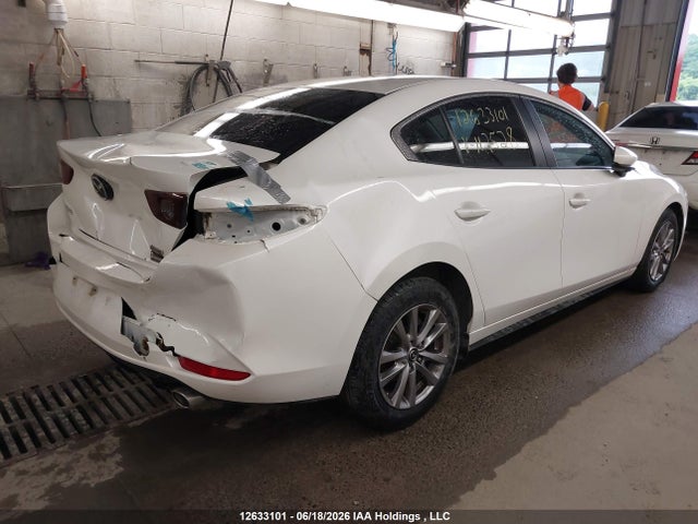 JM1BPACL1K1112528 Mazda Mazda3 Gs