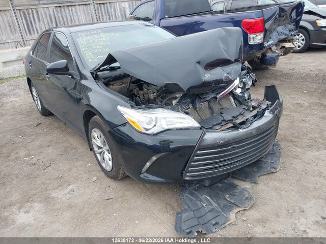 12638172 :رقم المزاد ، 4T1BF1FK4GU587601 vin ، 2016 Toyota Camry مزاد بيع
