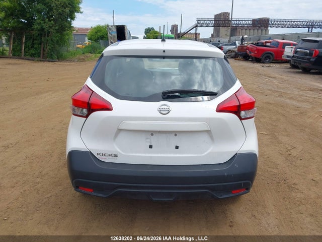 12638202 :رقم المزاد ، 3N1CP5CU8KL537843 vin ، 2019 Nissan Kicks S/sr/sv مزاد بيع