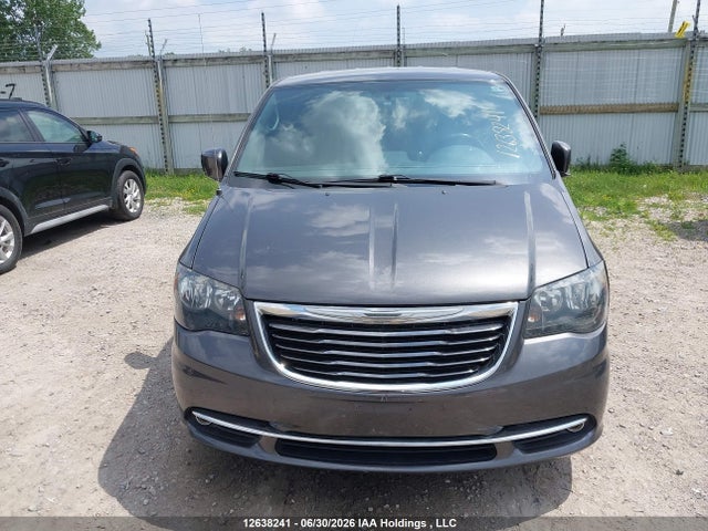 12638241 :رقم المزاد ، 2C4RC1HG1FR656793 vin ، 2015 Chrysler Town & Country S مزاد بيع