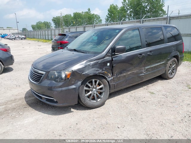 12638241 :رقم المزاد ، 2C4RC1HG1FR656793 vin ، 2015 Chrysler Town & Country S مزاد بيع