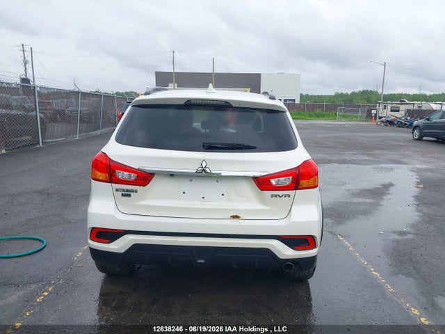 JA4AJ4AW6JZ605613 Mitsubishi Rvr Se Limited/gt