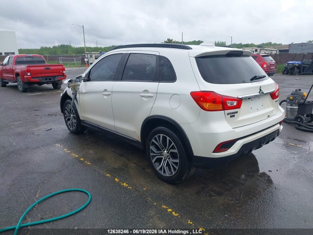 JA4AJ4AW6JZ605613 Mitsubishi Rvr Se Limited/gt