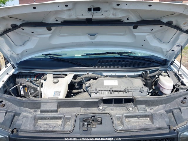 Chevrolet Express G2500 2023 1GCWGBFP2P1222291 Image 10