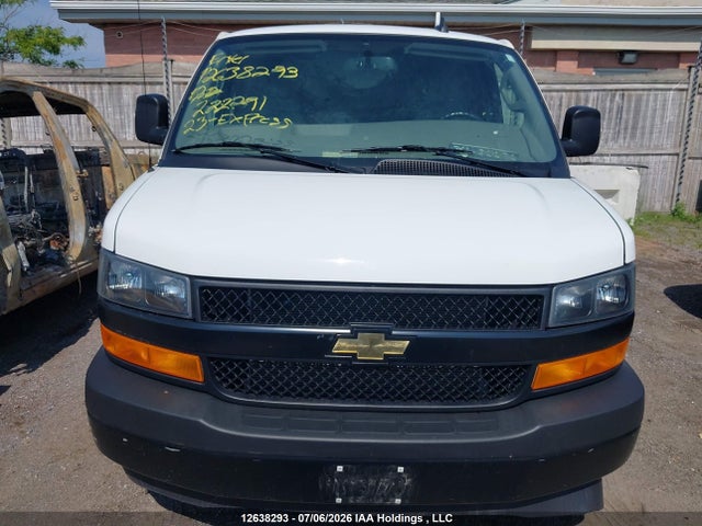 Chevrolet Express G2500 2023 1GCWGBFP2P1222291 Image 12