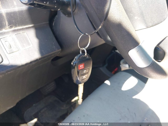 Toyota PRIUS C 2015 JTDKDTB36F1579388 Image 11