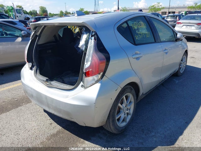 Toyota PRIUS C 2015 JTDKDTB36F1579388 Image 4