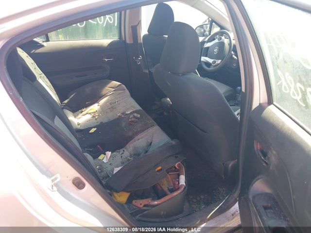 Toyota PRIUS C 2015 JTDKDTB36F1579388 Image 8