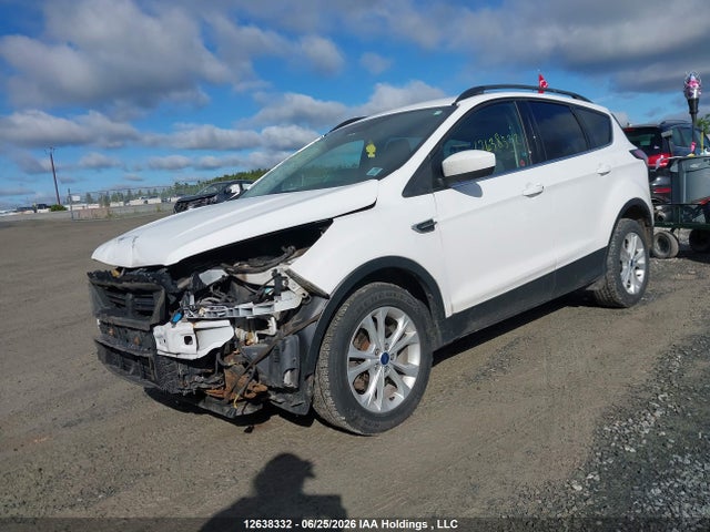 Продажа на аукционе авто 2017 Ford Escape Se, vin: 1FMCU9GD8HUB69634, номер лота: 12638332