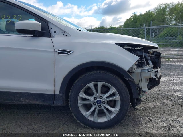 Продажа на аукционе авто 2017 Ford Escape Se, vin: 1FMCU9GD8HUB69634, номер лота: 12638332
