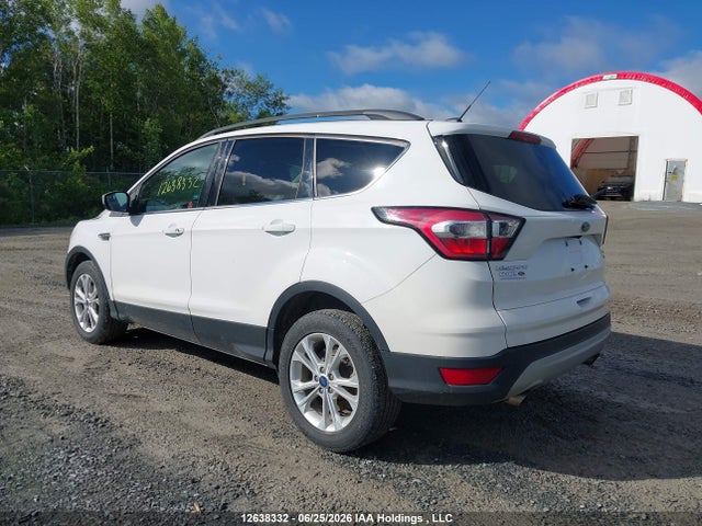 Продажа на аукционе авто 2017 Ford Escape Se, vin: 1FMCU9GD8HUB69634, номер лота: 12638332