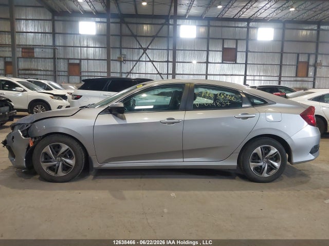 Honda Civic Lx 2018 2HGFC2F54JH014837 Image 15