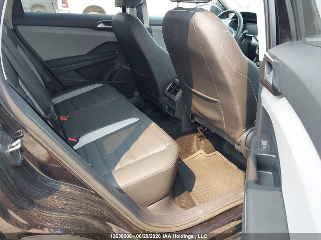 3VV4X7B28RM015023 Volkswagen TAOS SEL