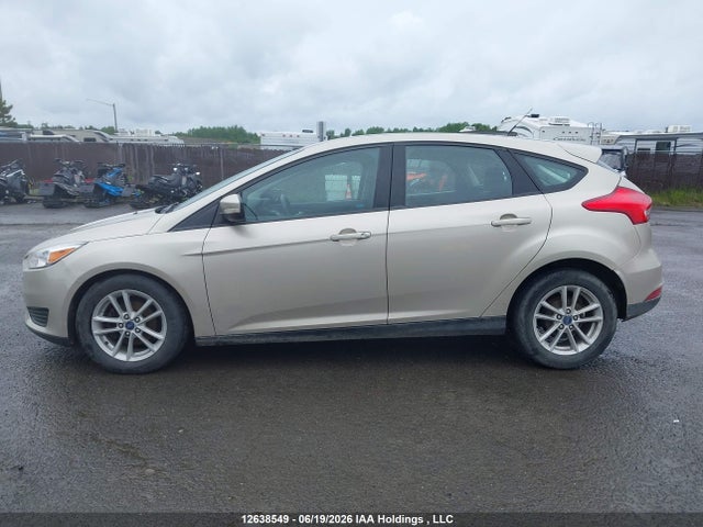 Ford FOCUS SE 2017 1FADP3K22HL261255 Image 14