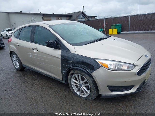 Ford FOCUS SE 2017 1FADP3K22HL261255 Image 6