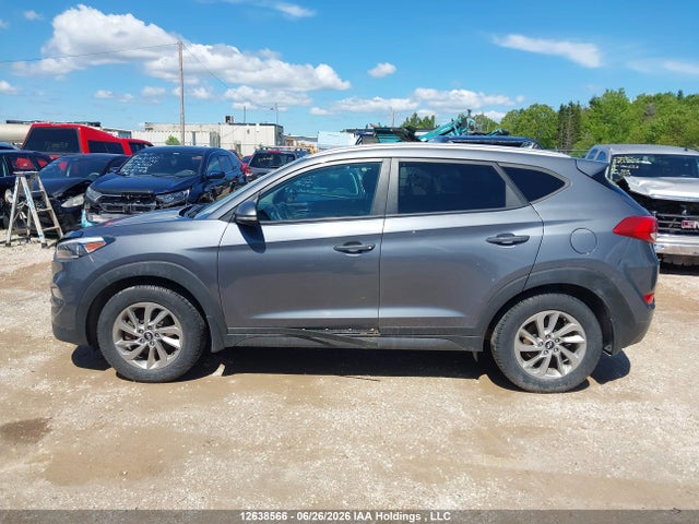 2016 Hyundai Tucson Premium მანქანა იყიდება აუქციონზე, vin: KM8J3CA44GU112085, აუქციონის ნომერი: 12638566